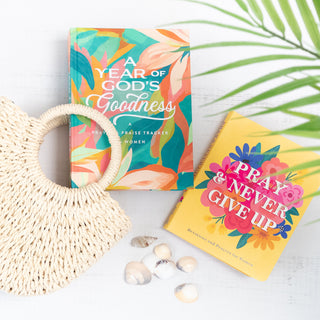 Summer Time Essentials for Relaxation and Beach Time Fun