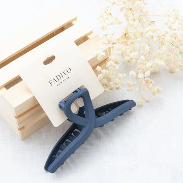 Hair Clip Claw Large with Criss Cross in the Color Navy Judson