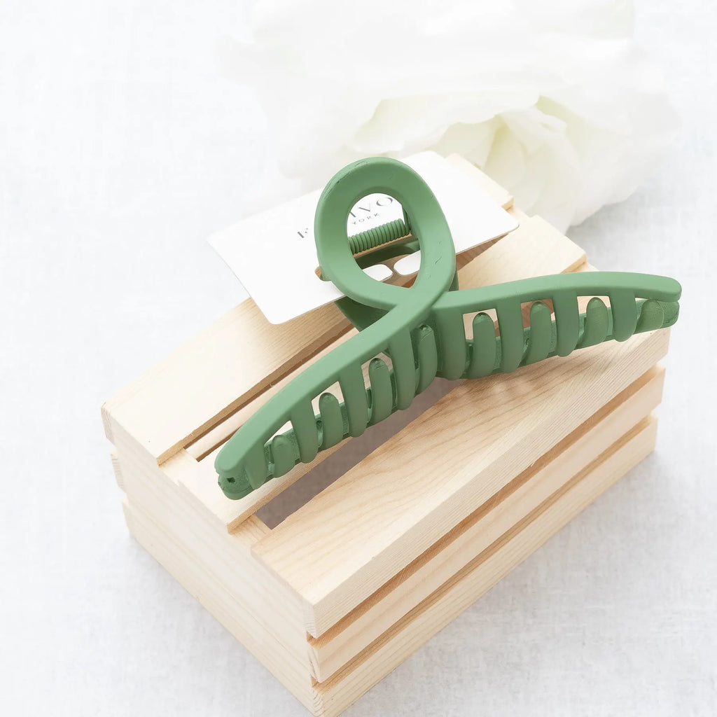 Hair Clip Claw Large with Criss Cross in the Color Olive Judson