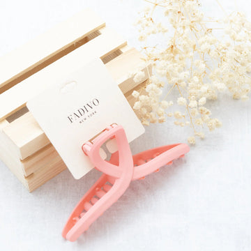 Hair Clip Claw Large with Criss Cross in the Color Pink Judson